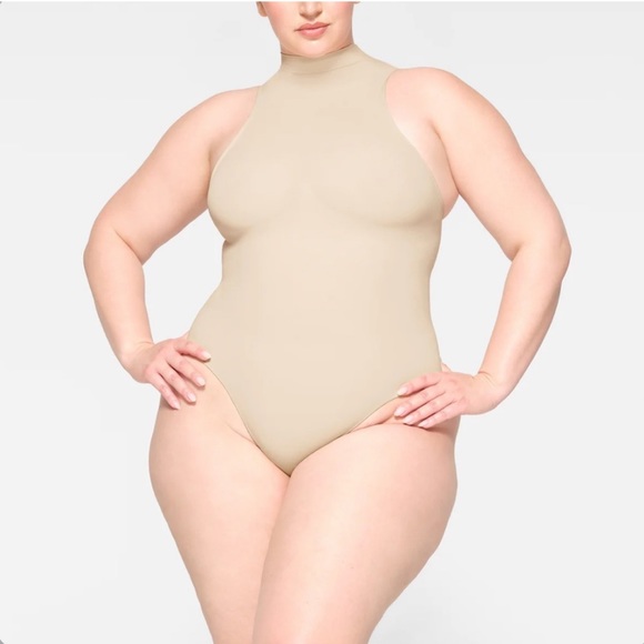 NTW SKIMS HIGH NECK THONG BODYSUIT - Cream sand - Picture 3 of 4